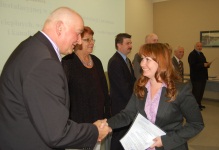 Wręczenie decyzji o nadaniu uprawnien 21 czerwca 2011